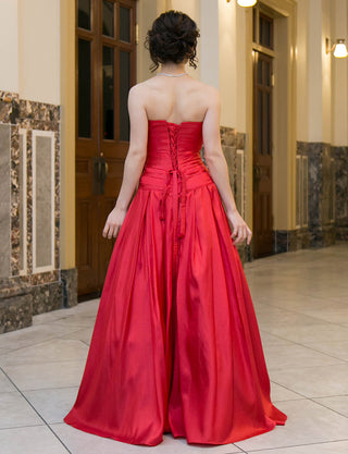 TWEED DRESS(ツイードドレス)のレッドロングドレス・タフタ｜TS1578-RDの全身背面画像です。