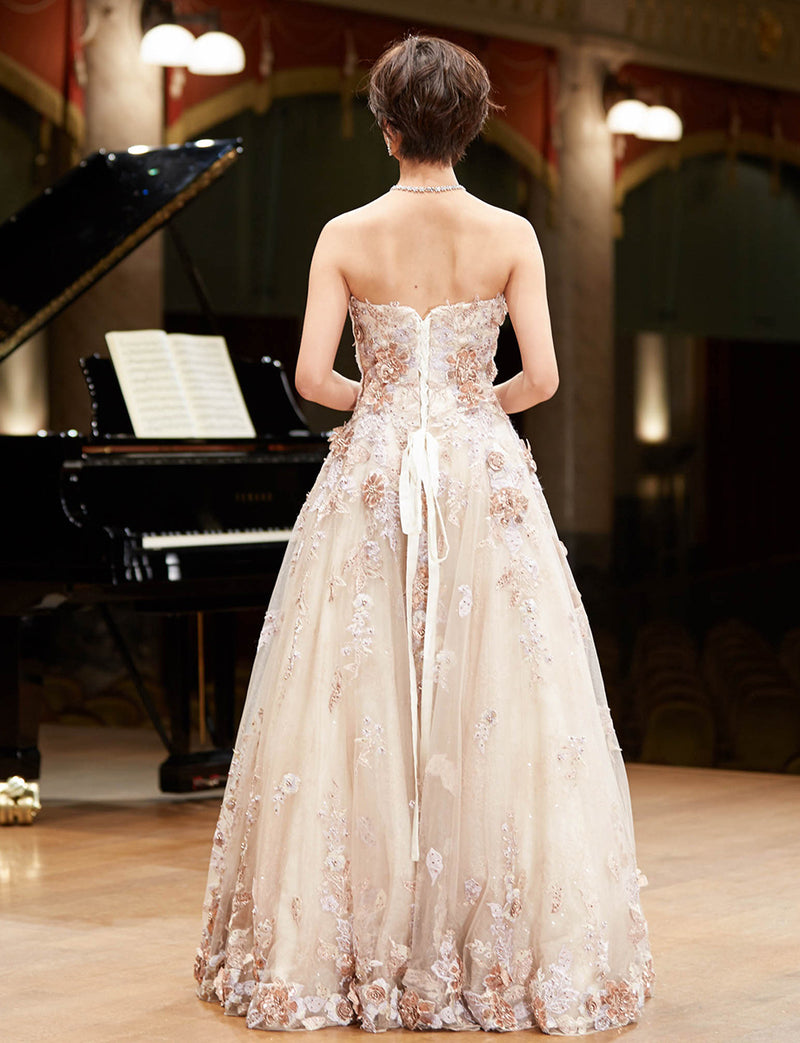 TWEED DRESS(ツイードドレス)のシャンパンベージュロングドレス・チュール｜TW1901-CBEGの全身後ろ画像です。