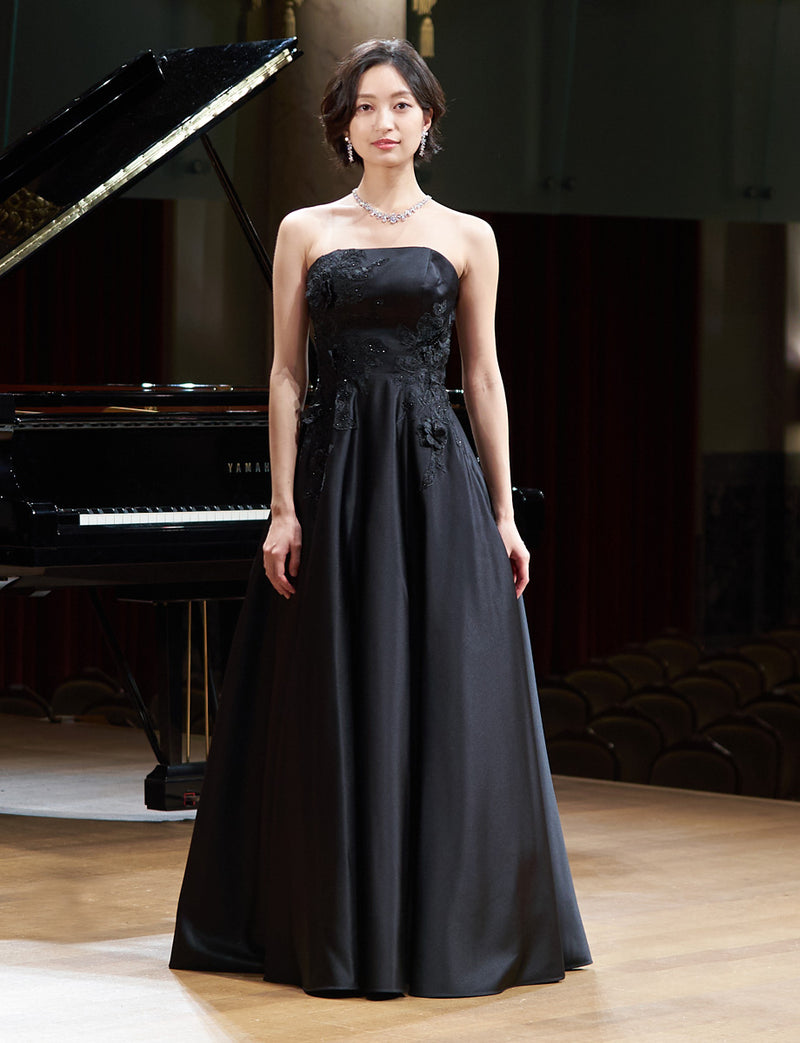 TWEED DRESS(ツイードドレス)のブラックロングドレス・サテン｜TW1914-1-BKの全身正面画像です。