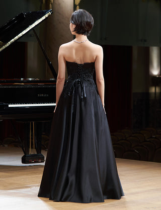 TWEED DRESS(ツイードドレス)のブラックロングドレス・サテン｜TW1914-1-BKの全身背面画像です。