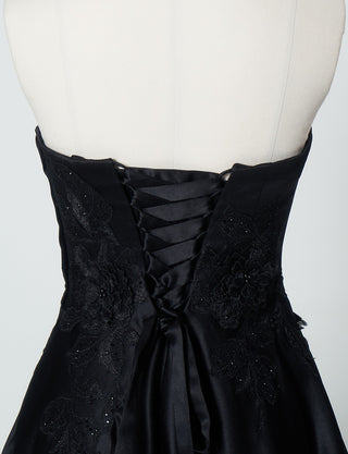 TWEED DRESS(ツイードドレス)のブラックロングドレス・サテン｜TW1914-1-BKのトルソー上半身背面画像です。