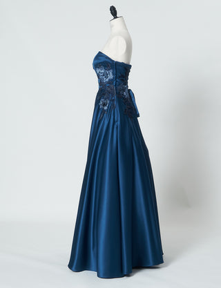 TWEED DRESS(ツイードドレス)のミッドナイトブルーロングドレス・サテン｜TW1914-1-MBLのトルソー全身側面画像です。