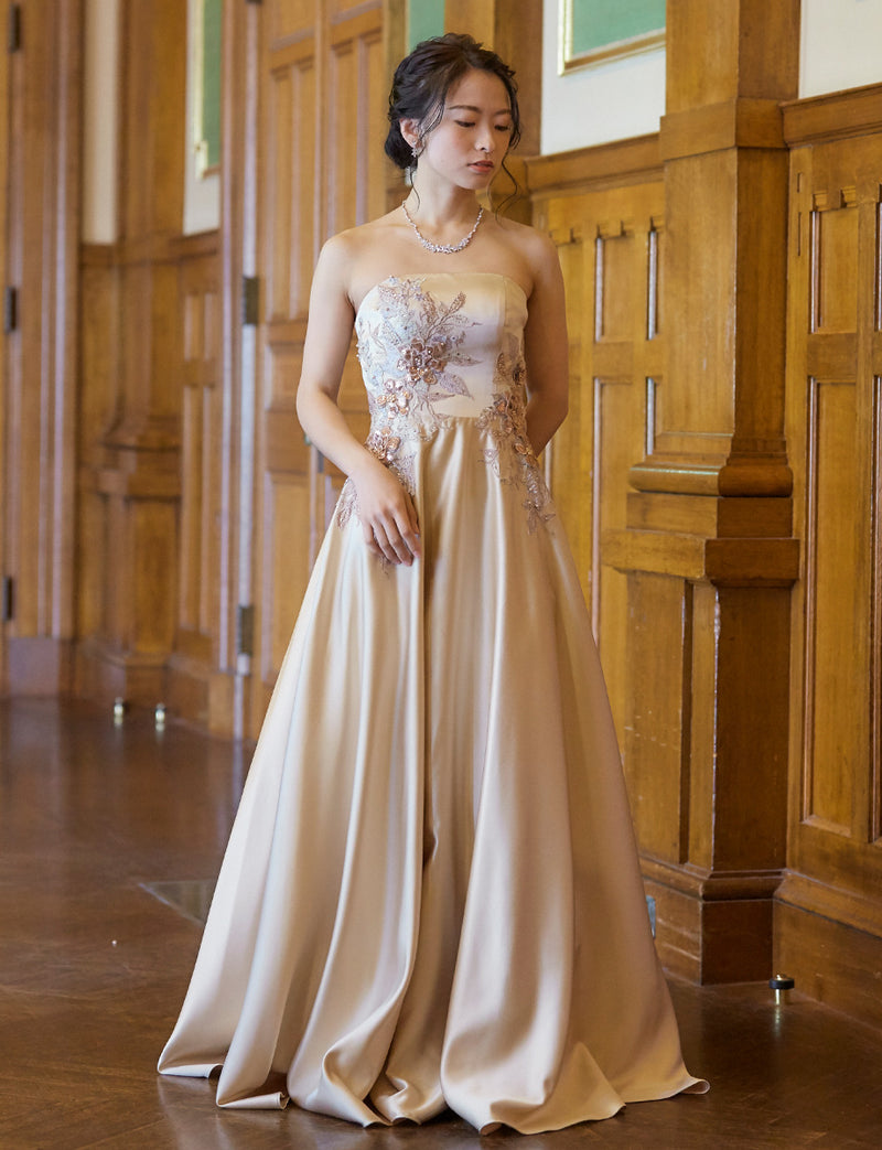 TWEED DRESS(ツイードドレス)のシャンパンゴールドロングドレス・サテン｜TW1914-CGDの全身正面画像です。