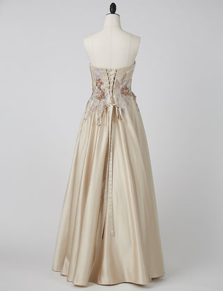 TWEED DRESS(ツイードドレス)のシャンパンゴールドロングドレス・サテン｜TW1914-CGDのトルソー全身背面画像です。