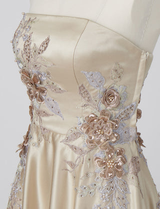 TWEED DRESS(ツイードドレス)のシャンパンゴールドロングドレス・サテン｜TW1914-CGDのトルソー上半身斜め画像です。