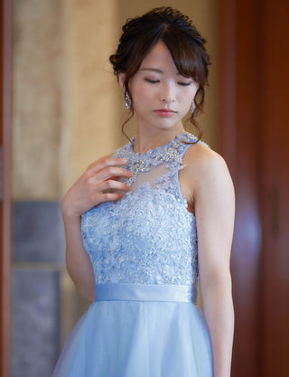 TWEED DRESS(ツイードドレス)のパステルブルーロングドレス・チュール｜TW1918-PSBLの上半身斜め画像です。