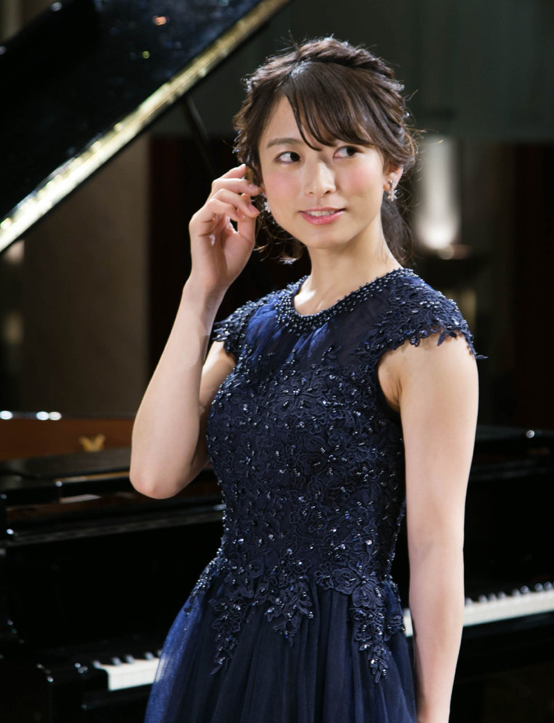 TWEED DRESS(ツイードドレス)のダークネイビーロングドレス・チュール｜TW1925-DNYの上半身斜め画像です。