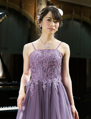 TWEED DRESS(ツイードドレス)のパープルレインロングドレス・グラデーションチュール｜TW1937-PERNの上半身正面ストラップ着用画像です。