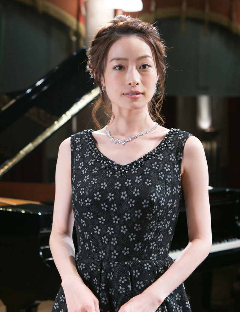 TWEED DRESS(ツイードドレス)のブラックロングドレス・チュール｜TW1947-BKの上半身正面画像です。
