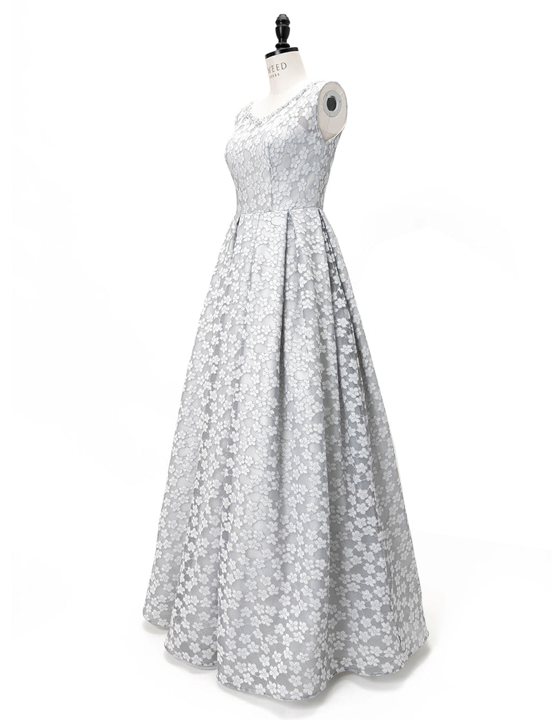 TWEED DRESS(ツイードドレス)のペールグレーロングドレス・チュール｜TW1947-PGYのトルソー全身斜め画像です。